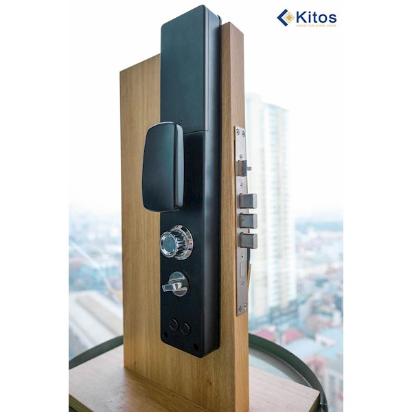 Đánh giá tính năng khóa cửa vân tay Kitos KT-P830 và Kaadas K9