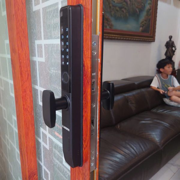 Khóa cửa vân tay Kardos SmartLock A109 TN Đen cửa lùa
