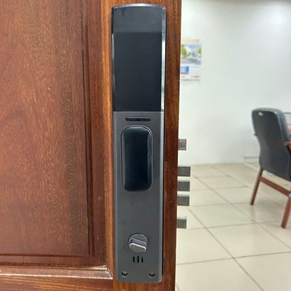 Khóa cửa vân tay Kardos SmartLock A15