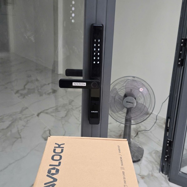 Khóa cửa nhôm vân tay Avolock AN 382