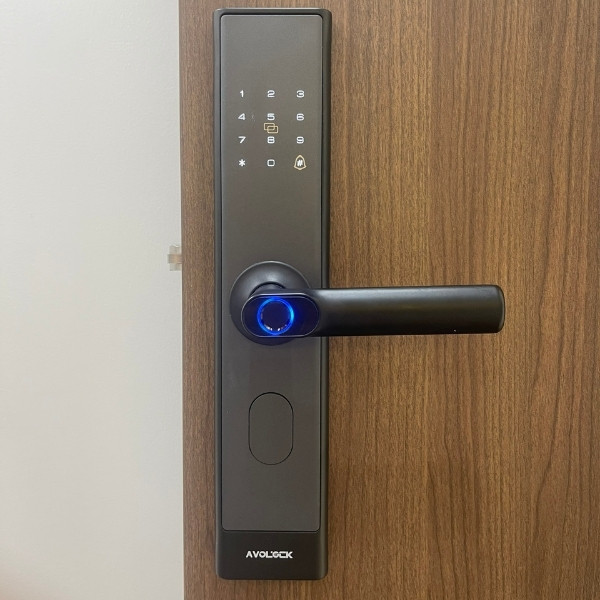 Khóa cửa vân tay Avolock AV67 app wifi