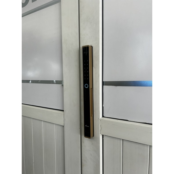 Khoá cửa vân tay chống nước IP56 Demax SL808 champagne CNC Wi-Fi