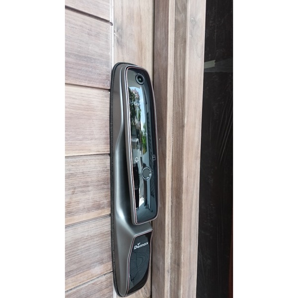 Khoá cửa nhận diện khuôn mặt 3D mở tự động Demax SL898 mocha mở tự động Face ID 3D