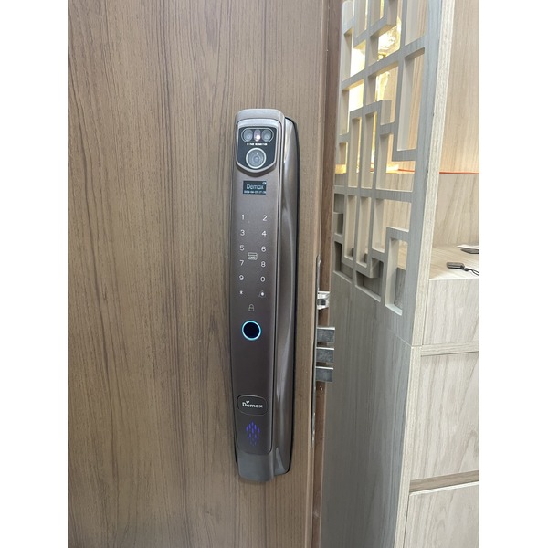 Khoá cửa nhận diện khuôn mặt 3D Face ID Demax SL920 pastel Face ID 3D