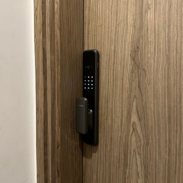 Khóa cửa Bosch EL 600VF Face 3D