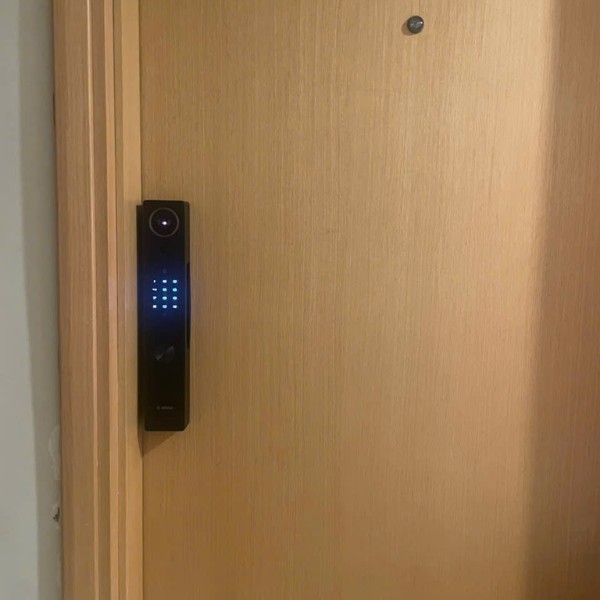 Khóa cửa vân tay Bosch FU3 PLUS