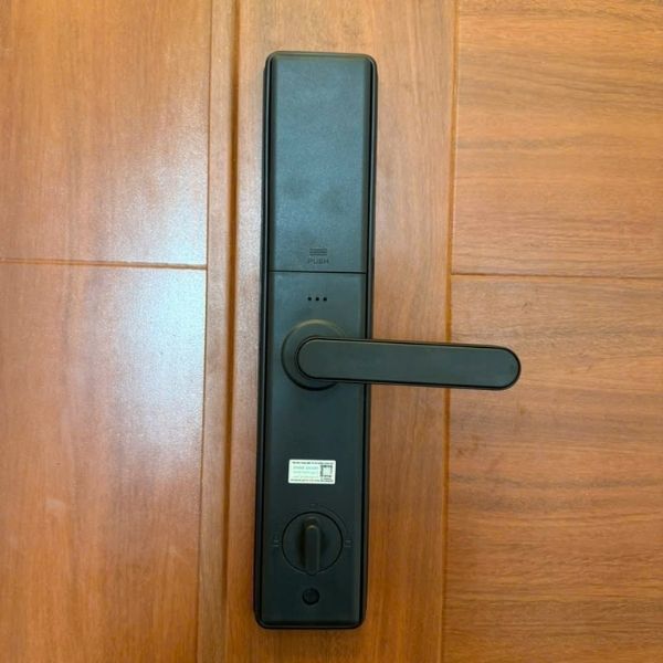 Khóa cửa vân tay Kardos SmartLock G63 Đen