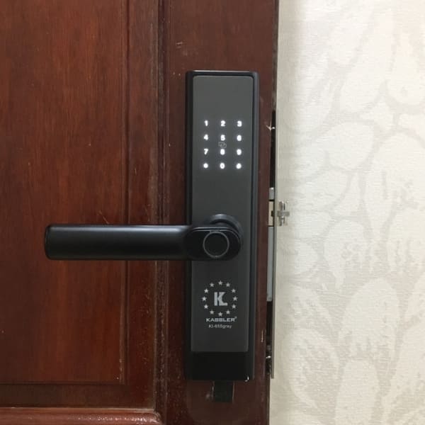 Khóa cửa vân tay cao cấp Kassler KL-656 cửa nhỏ