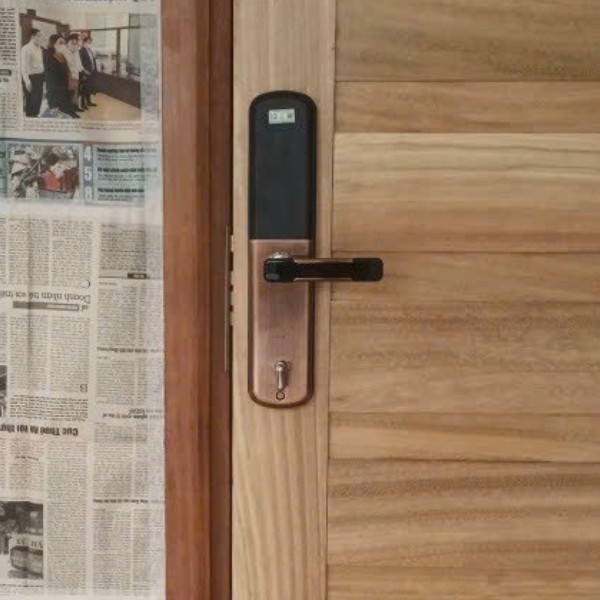 Khóa cửa vân tay cao cấp Kassler KL-700