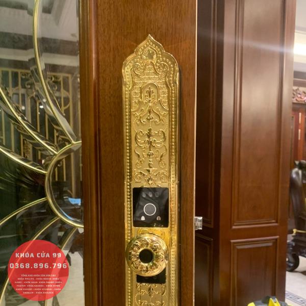 Khóa cửa vân tay cao cấp tân cổ điển Kassler KL-929F, mở bằng khuân mặt face 3D