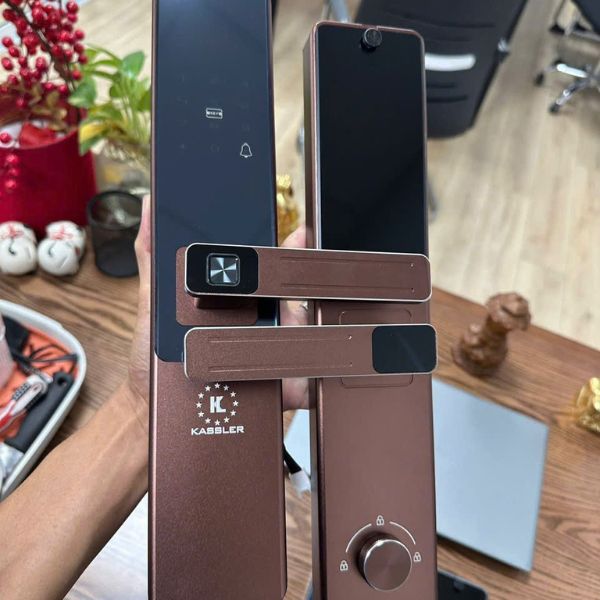 Khóa cửa vân tay Kassler KL567 CNC