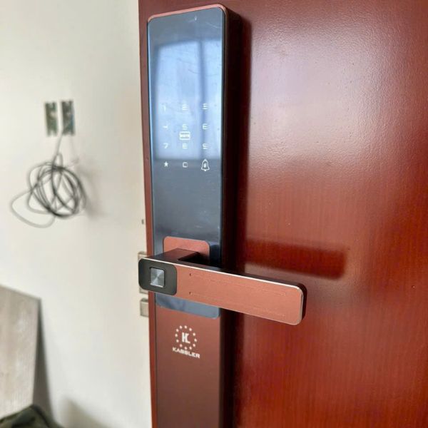 Khóa cửa vân tay Kassler KL567 CNC Copper