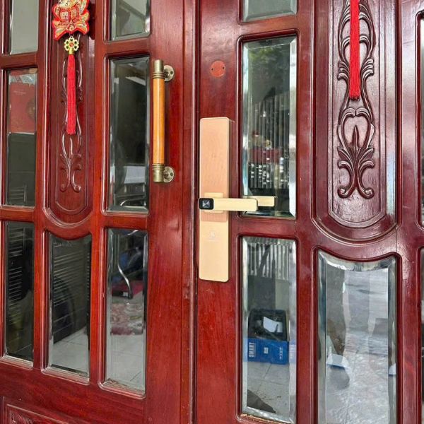Khóa cửa vân tay Kassler KL567 PRO CNC Gold