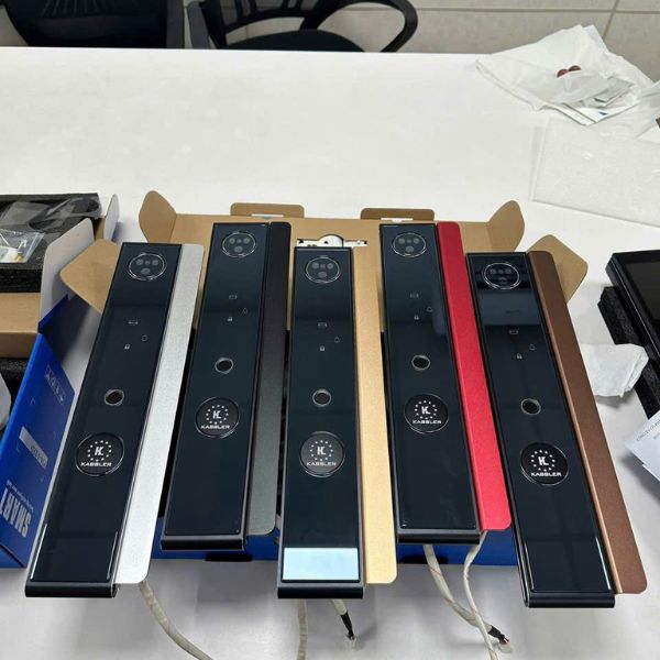 Khóa cửa vân tay KL808 CNC face 3D