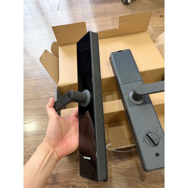Khóa cửa vân tay Kardos SmartLock L8 Đen