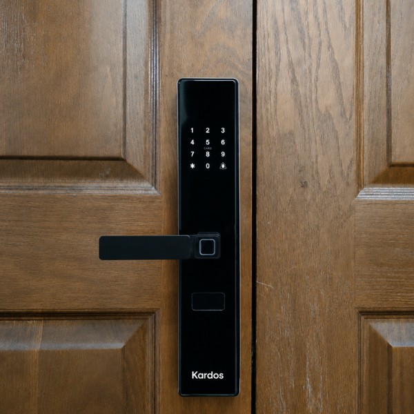 Khóa cửa vân tay Kardos SmartLock Q5 CNC Đen